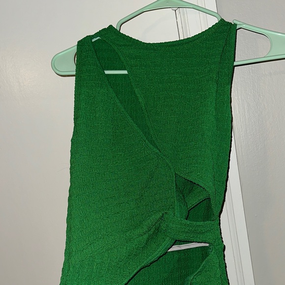 SHEIN Vibrant Green Maxi Dress with cutouts - Picture 6 of 9